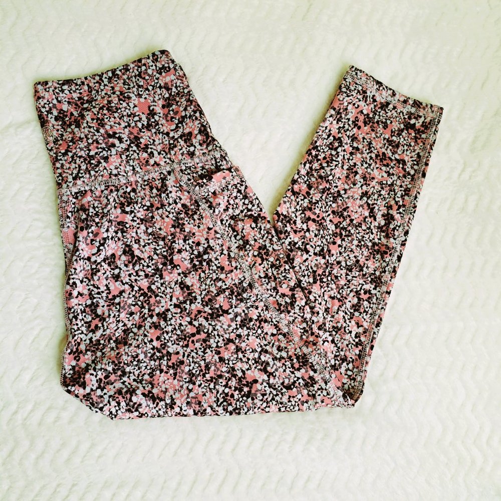 Daisy Fuentes Legging Seams Design Print Multicolor Size M Great Condition